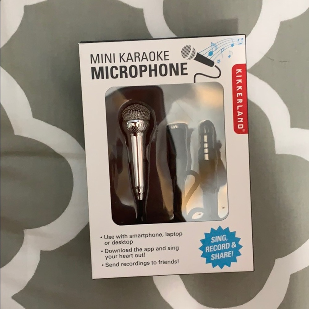 Mini karaoke microphone